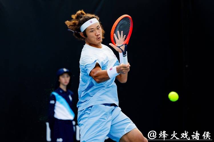 澳网:热情观众帮了“倒忙” 张之臻无奈首轮出局 澳网:热情观众帮了“倒忙” 张之臻无奈首轮出局