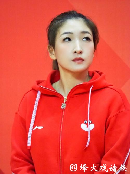 刘诗雯再战申城“乒乓春晚”,2026年新民晚报红双喜杯明启幕 刘诗雯再战申城“乒乓春晚”,2026年新民晚报红双喜杯明启幕