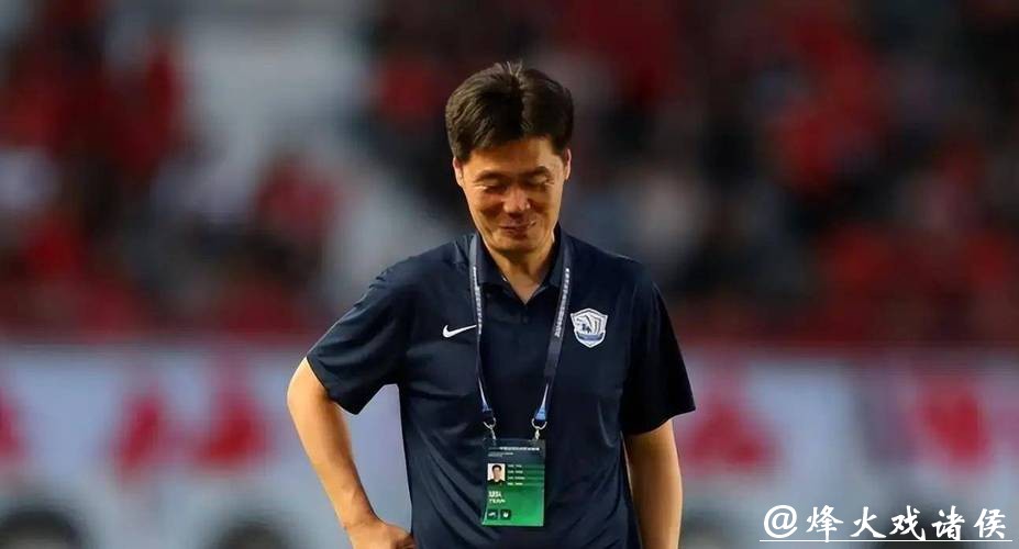 李霄鹏携蒿俊闵告别青岛海牛，下一站五大猜想引爆球迷热议，去向成谜引关注